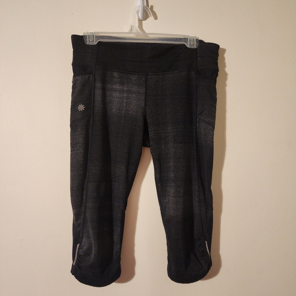 Athleta Icy Haze Be Free Womens Size Medium Black/Gray Capri Legging Pants